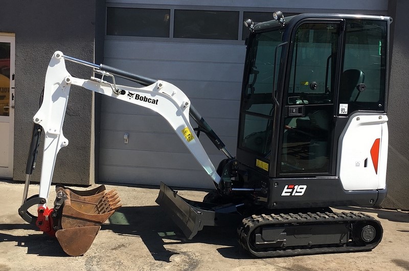 Мини-экскаватор Bobcat E19